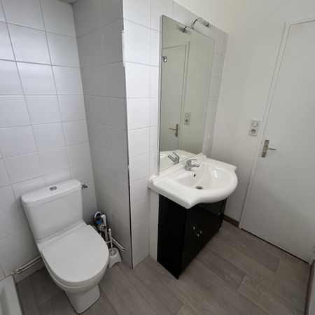 Location Appartement 1 pièce 17m² SENS 89100 - Photo 3