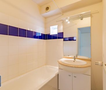 Location Appartement 4 pièces 102m² CASTRES 81100 - Photo 5