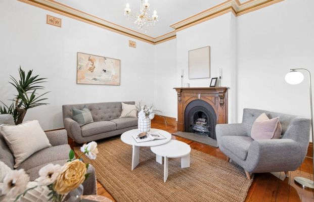 Forestville - Photo 1