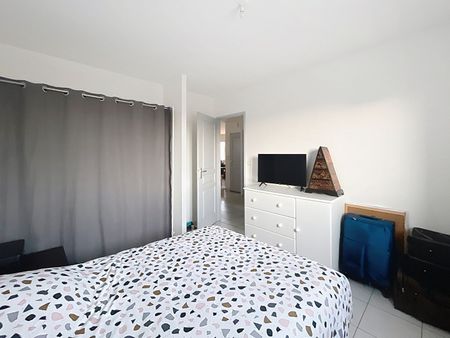 Location Appartement 3 pièces 70m² LAGORD 17140 - Photo 3