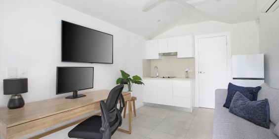 Ultimate Family Home With Self Contained Studio - Photo 3