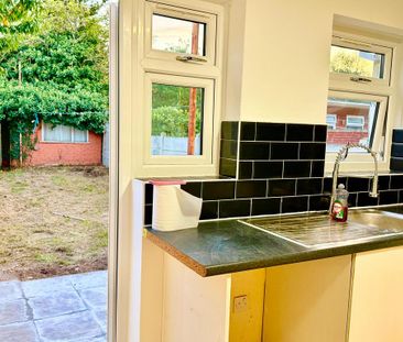 3 bedroom terraced house to rent - Photo 6
