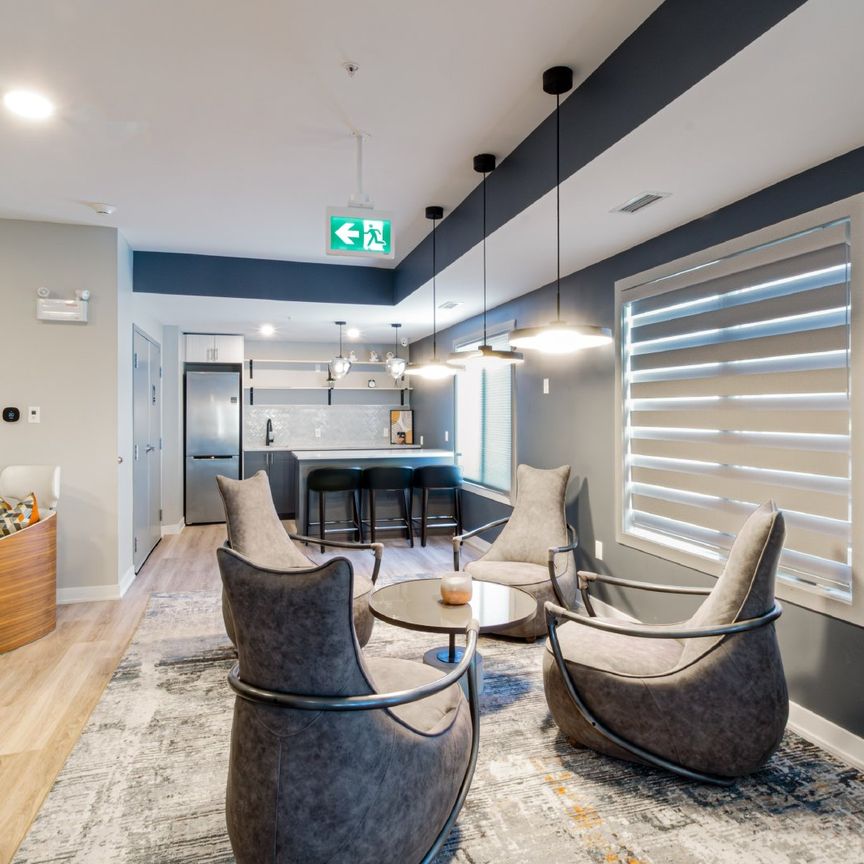 92 Hinton Avenue North - 009 - Photo 1
