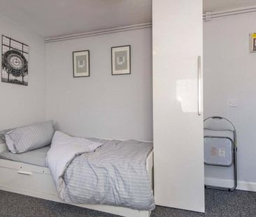 1 bedroom property to rent - Photo 3