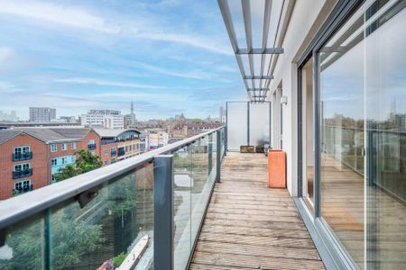 4 bedroom flat to rent - Photo 5