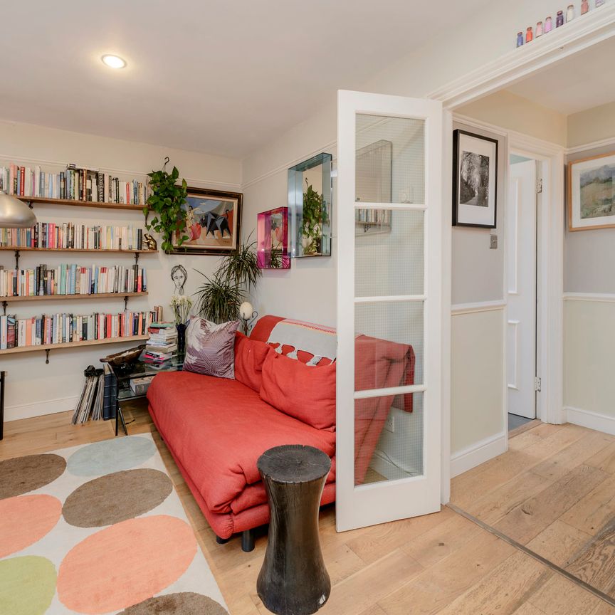 Elsham Road, W14 - Photo 1