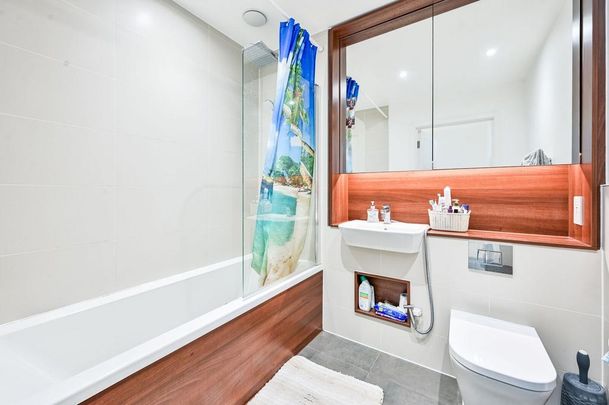 4 bedroom terraced house to rent - Photo 1