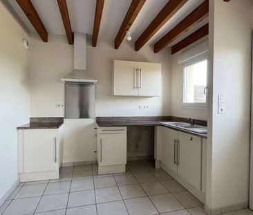 Location Maison 3 pièces 81m² NIORT 79000 - Photo 3