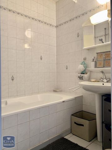 Location Appartement 2 pièces 28m² CARMAUX 81400 - Photo 4