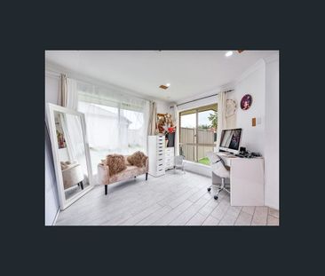 19 Sidney Nolan Drive, Coombabah, Qld 4216 - Photo 3