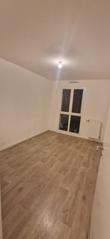 Location Appartement 3 pièces 76m² ARGENTEUIL 95100 - Photo 3