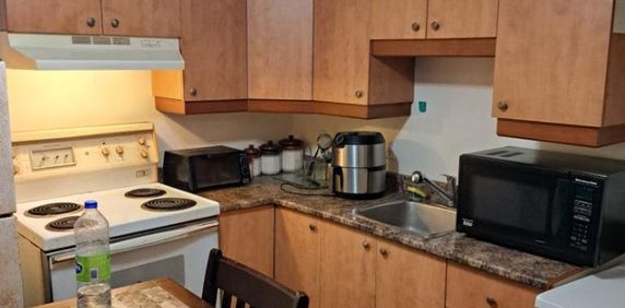 2 1/2 chauffé , éclairé, semi meublé - Photo 2