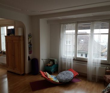 4-Zimmer-Altbauwohnung mit Garten und Sitzplatz - Photo 1