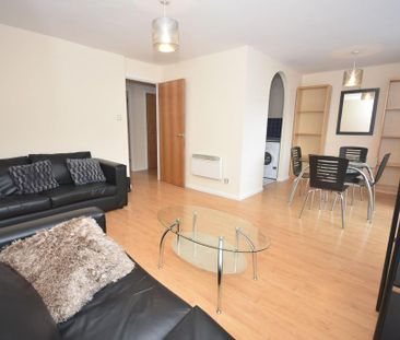 3 bedroom apartment to rent - Photo 2