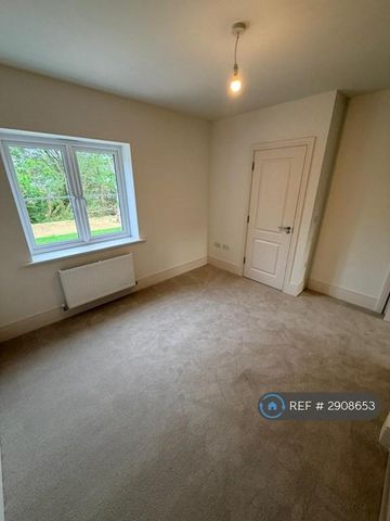 3 bedroom terraced house to rent - Photo 2