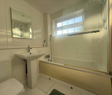 Crofton Close, Bracknell, Berkshire, RG12 - Photo 3