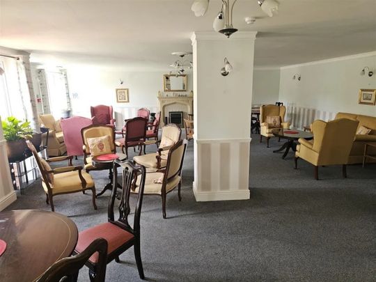 1 bed Apartment for Rent - Photo 1