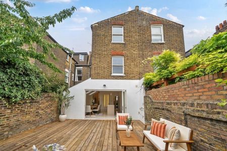 4 bedroom terraced house to rent - Photo 5