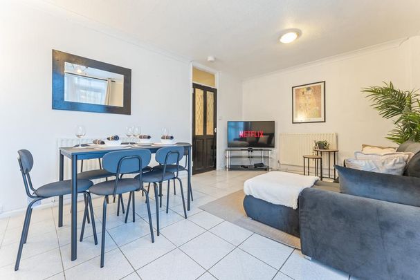 3 bedroom apartment to rent - Photo 1