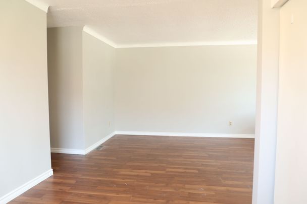 For Lease - 24 Flower Street, St. Catharines, Ontario - Photo 1