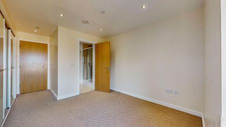 2 bedroom flat to rent - Photo 2