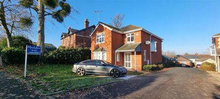 4 bedroom detached house to rent - Photo 4