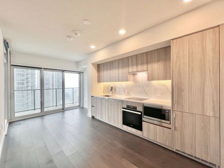 For Lease - 1 Concord Cityplace Way Unit# 1809, Toronto, Ontario - Photo 4