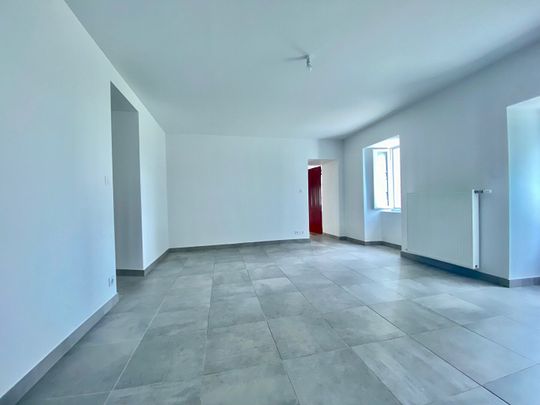 Location maison 4 pièces, 89.00m², Saint-Berthevin - Photo 1