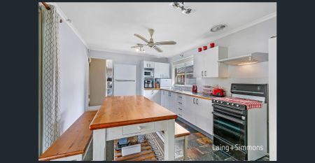 Comfortable three-bedroom family home - Photo 5