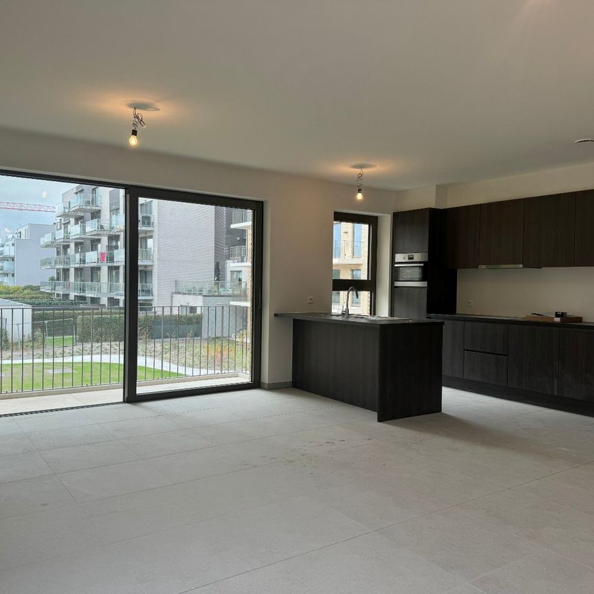 Stijlvol en energiezuinig nieuwbouwappartement met 2 slaapkamers te huur aan de rand van Veurne - Foto 1