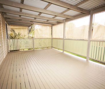 BEAUTIFUL AND SPACIOUS HOME IN TOORMINA - Photo 6