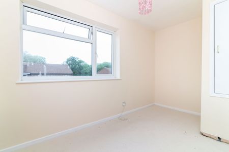 2 bedroom house to rent Newman Way, Rednal, Birmingham, West Midlands, B45 - Photo 4