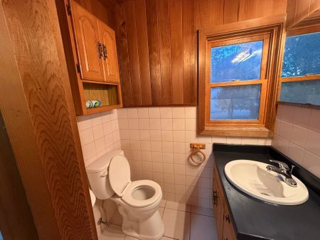 For Lease - 1571 19TH Avenue, Richmond Hill, Ontario - Photo 3