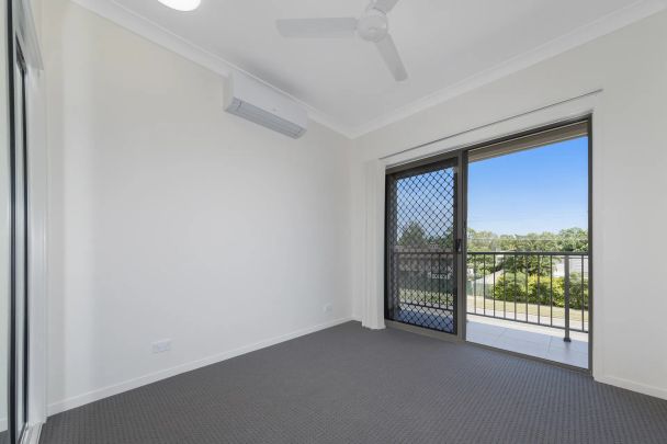 Beautiful On Banfield - Photo 1