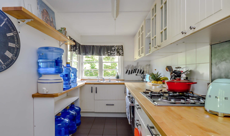 Quaint Country Cottage - Photo 3