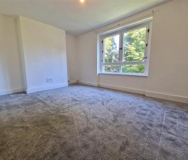 3 bedroom apartment to rent - Photo 2