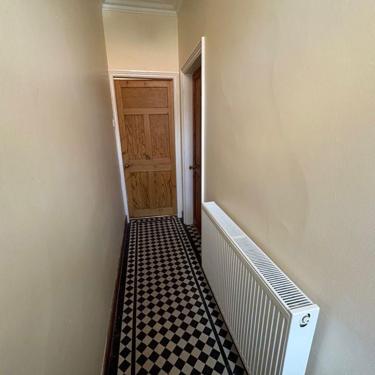 4 bedroom terraced house to rent - Photo 1