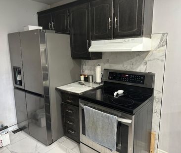 For Lease - 22 Shalom Crescent Unit# Main Floor, Toronto, Ontario - Photo 1