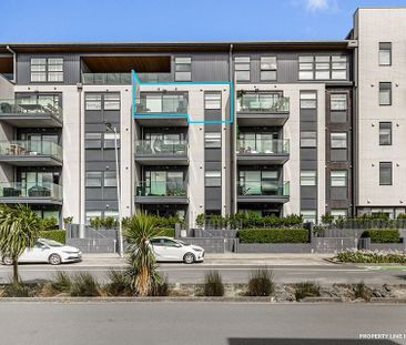 Stylish Furnished Harbour-View Apartment – Lock Up - Photo 5