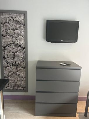 Studio Flat, London Road, CR7 - Photo 1