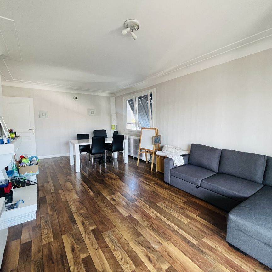 Appartement type 4 de 100 m2 avec loggia terrasse - Photo 1