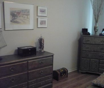 Grand 4½ Rue de Lery style condo Disponible Immediatement - Photo 3