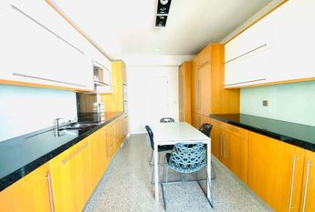 4 Bedroom Apartment with parking, Telheiras, Lisboa