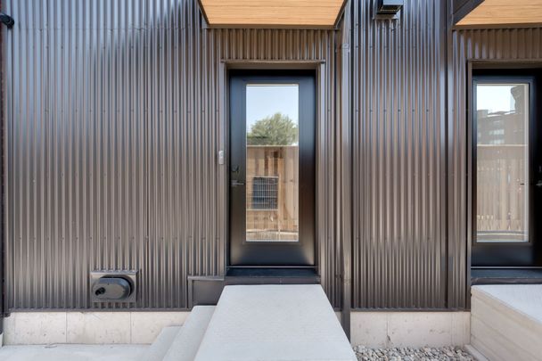 For Lease - 15 Cedar Street Unit# 2, Kitchener, Ontario - Photo 1