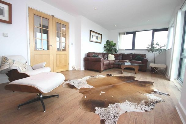 Queen Anne's Quay - Photo 1