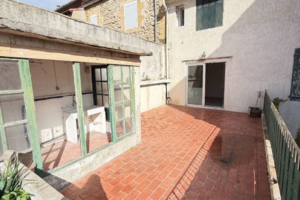 T4 de 100.57 m² avec terrasse - Salon de Provence proche Morgan - Photo 1