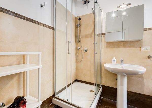 VATICANO / BORGO - SPLENDIDO BILOCALE IN LOCAZIONE