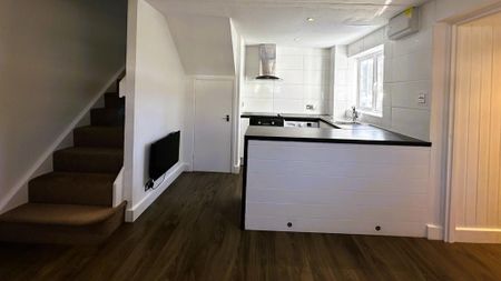 1 bedroom end of terrace house to rent - Photo 3