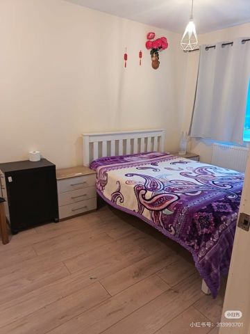 4 Bed Detached House, Morphou Rd, NW7 - Photo 2