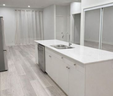 For Lease - 925 Deveron Crescent Unit# 36, London South, Ontario - Photo 3